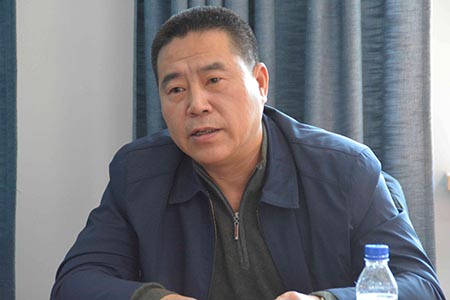 05民盟长春市委副主委穆金辉做总结发言和指示.jpg